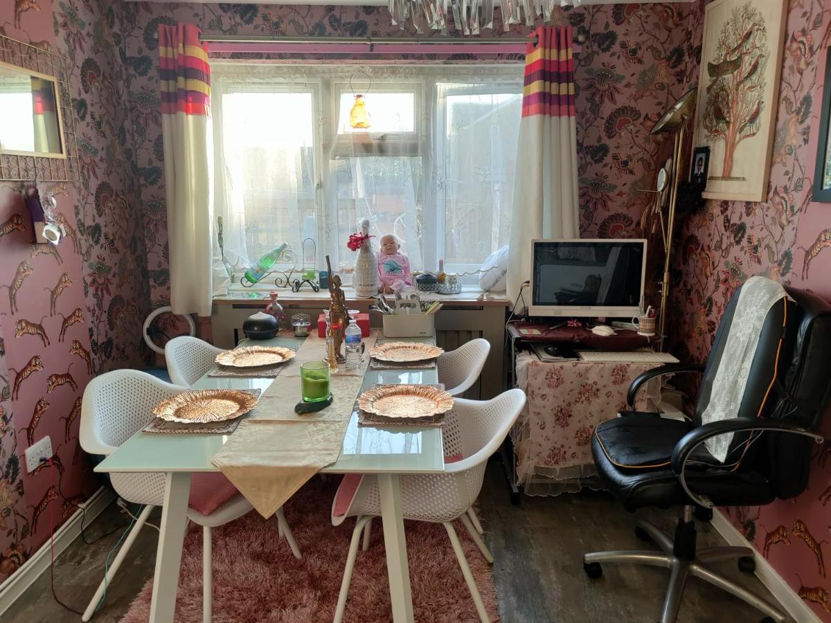 Keyhaven Walk Apartment Манчестър Екстериор снимка